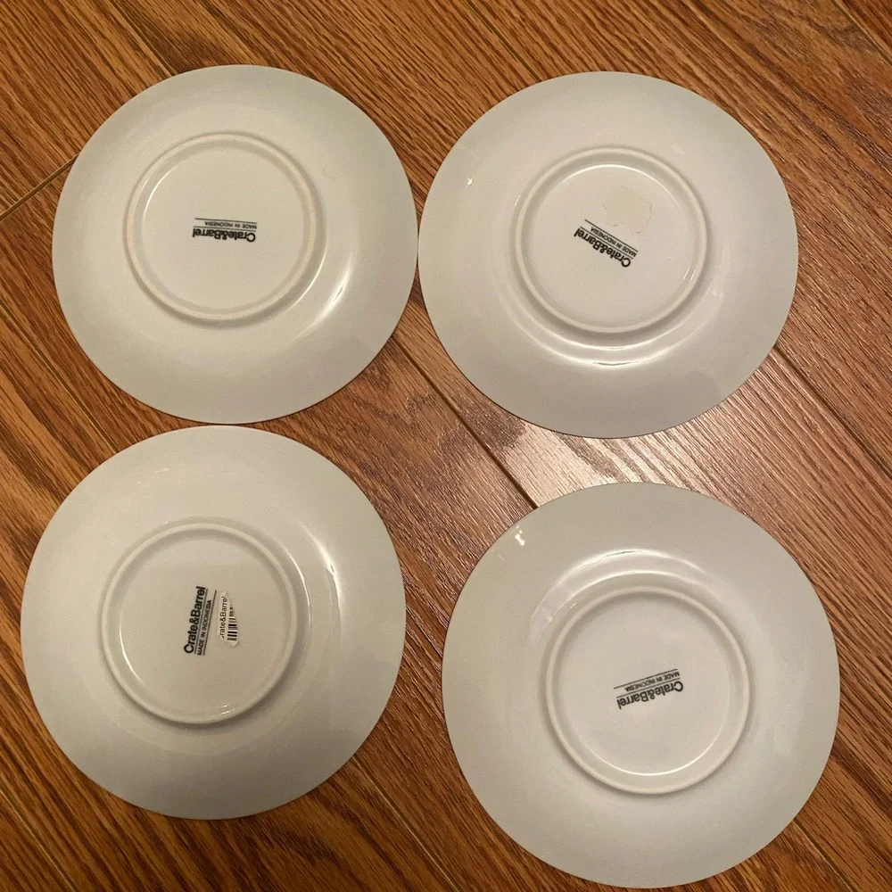 CRATE & BARREL ASPEN WHITE CUP SAUCER SET 9oz/ 6.25” SET OF 4
